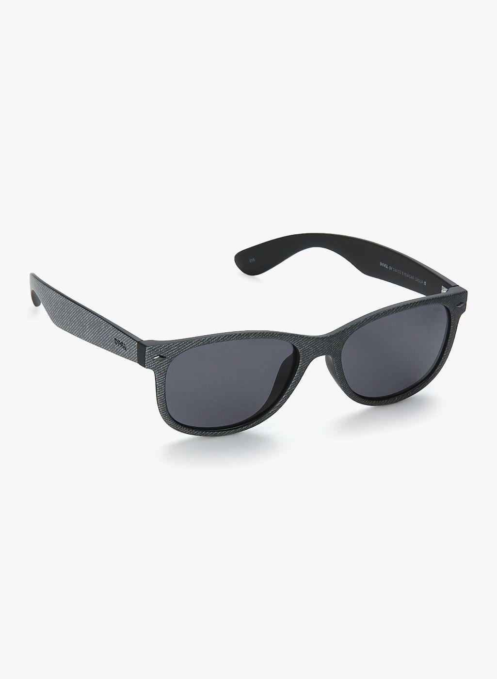 invu unisex wayfarer sunglasses