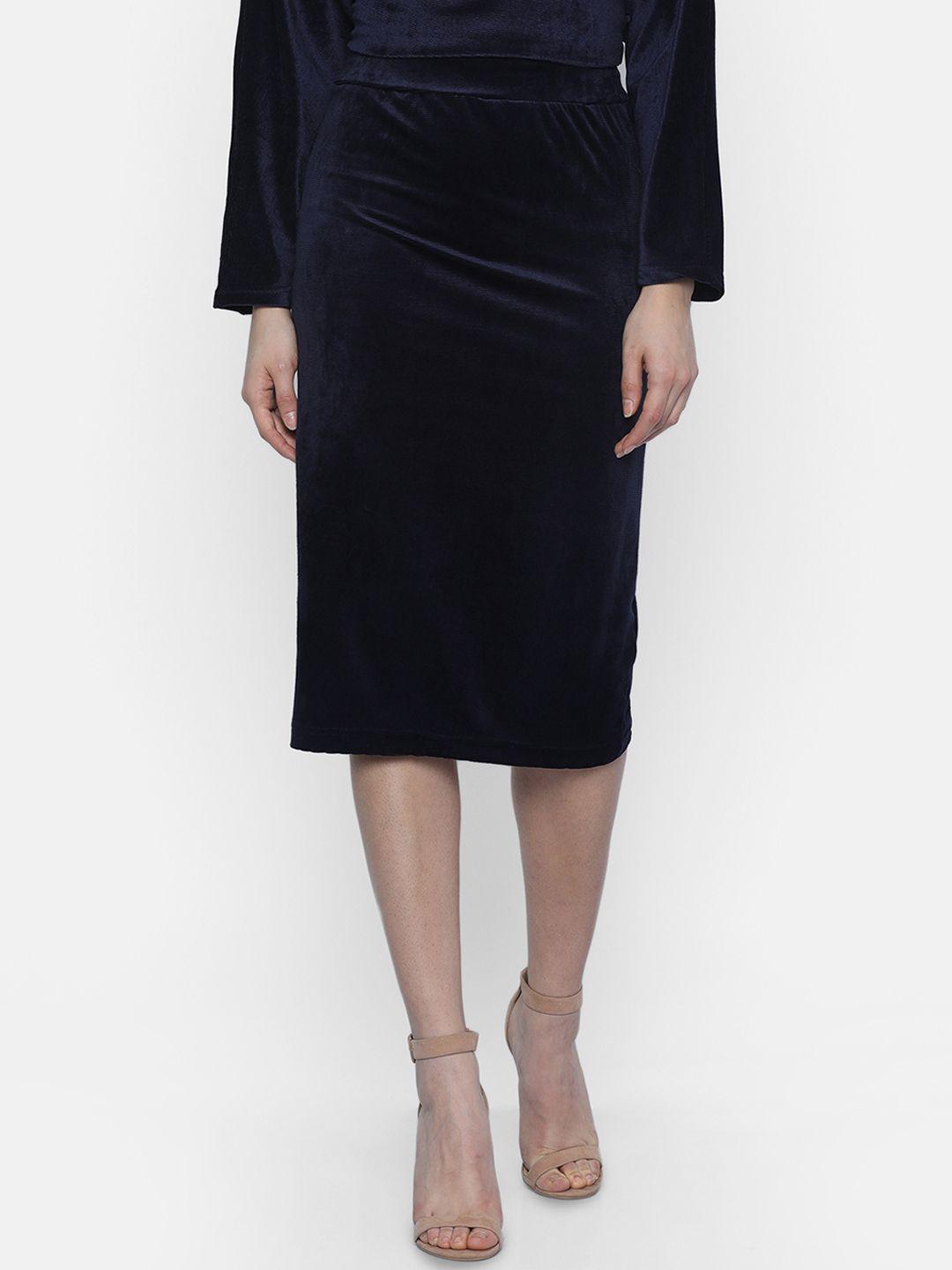 isu women navy-blue solid straight skirt