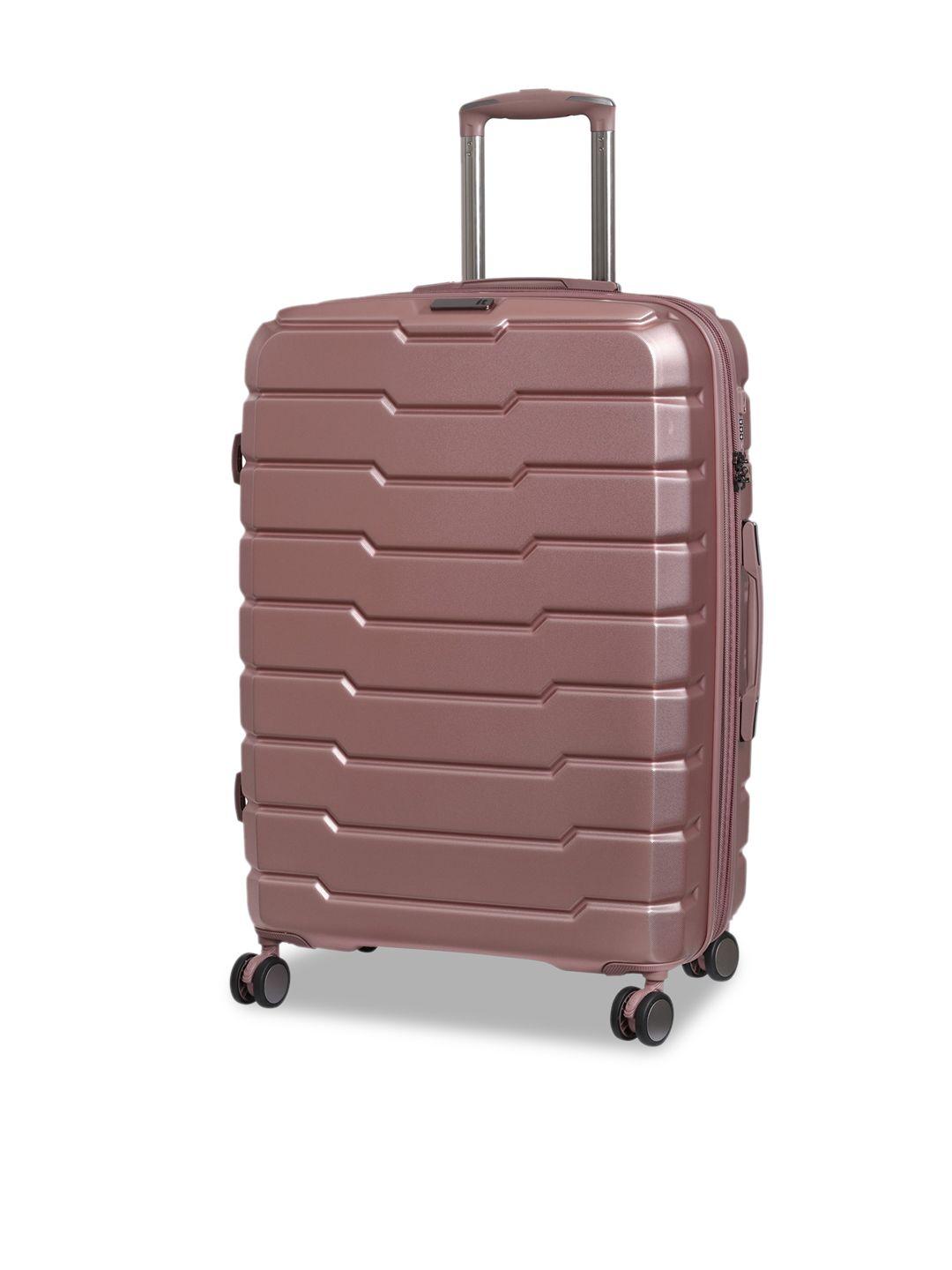 it luggage pink textured medium trolley bag
