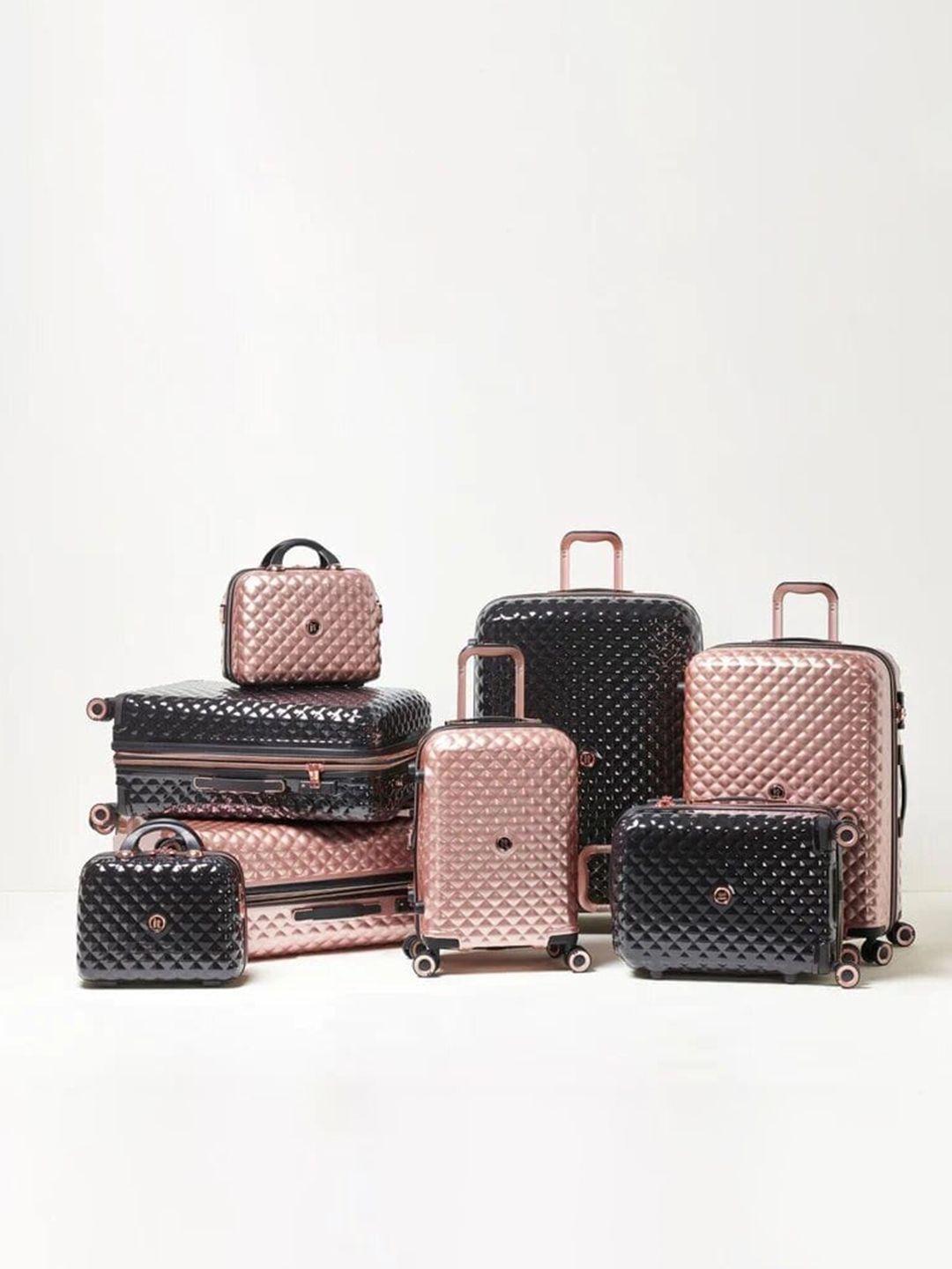 it luggage glitzy set of 2 textured hard-sided trolley bag -24 & 28