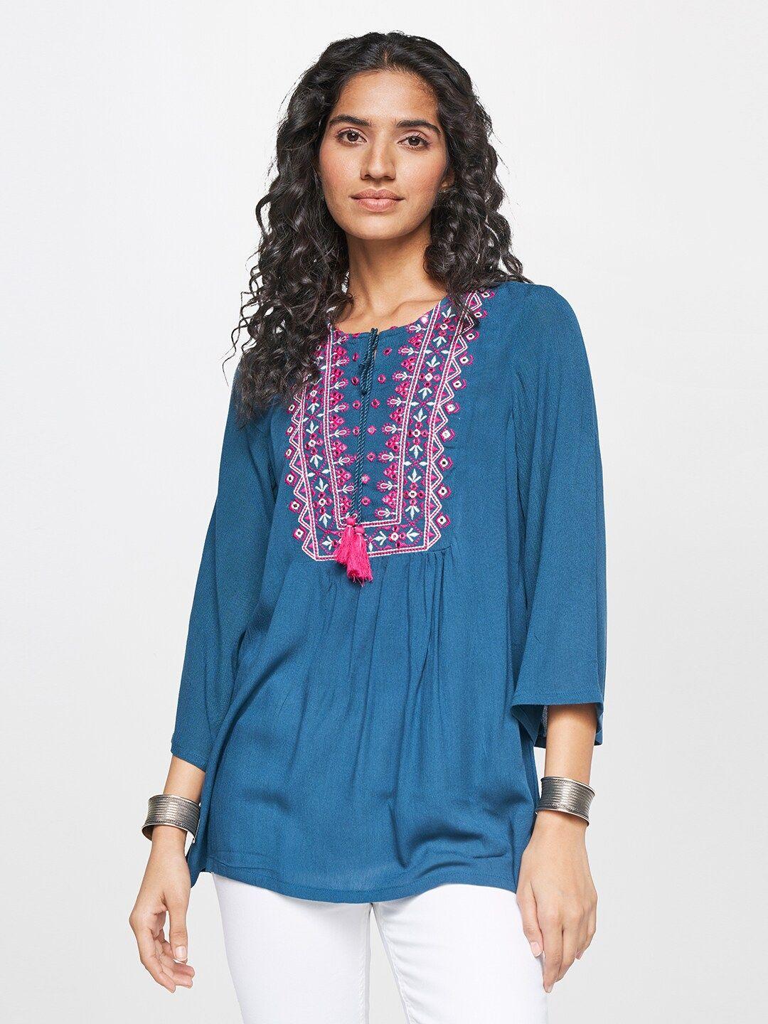 itse embroidered tie-up neck top