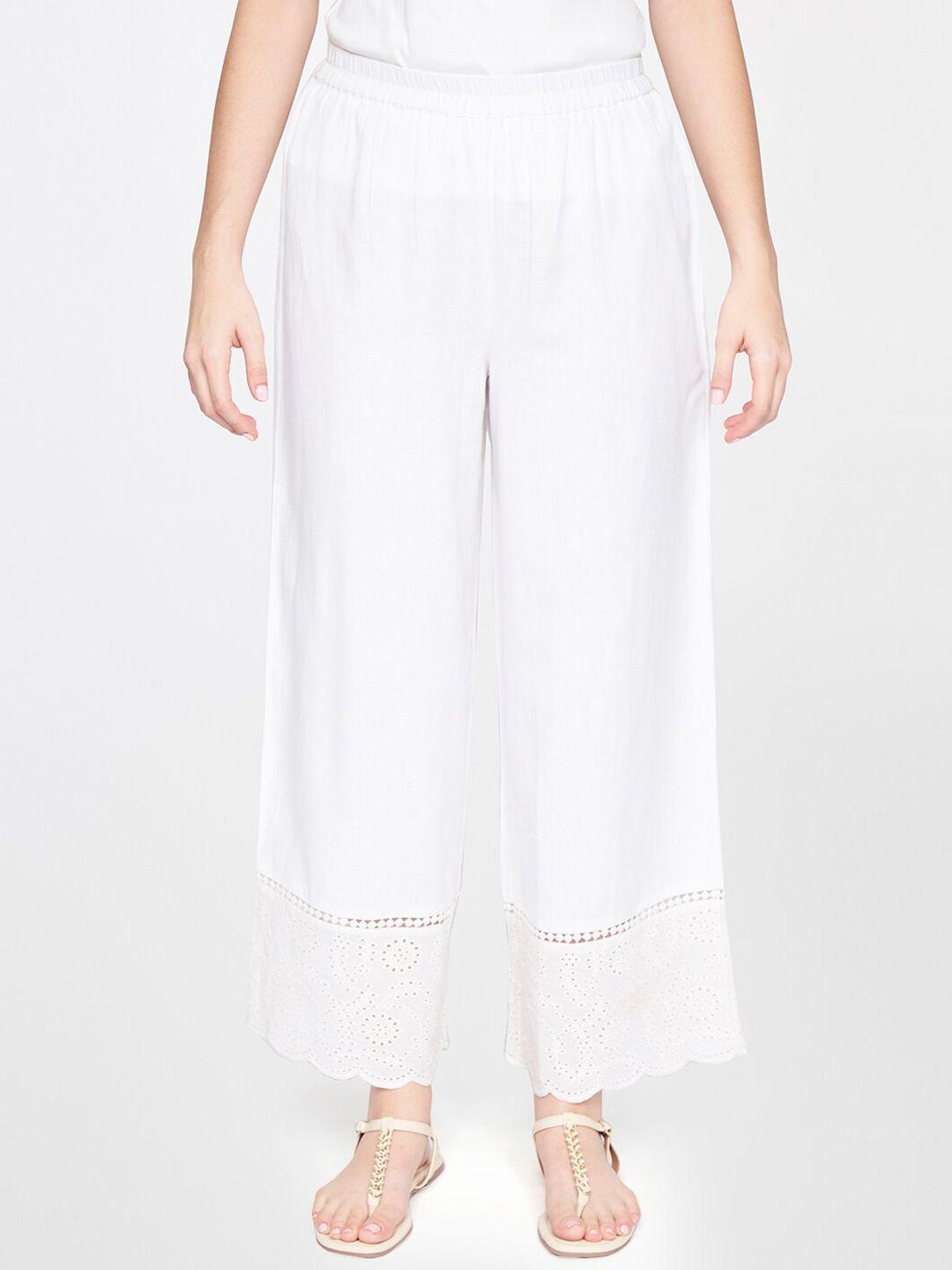 itse women white straight fit pleated trousers