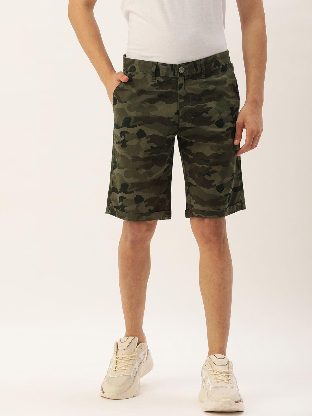 ivoc men olive green & black camouflage printed slim fit chino shorts