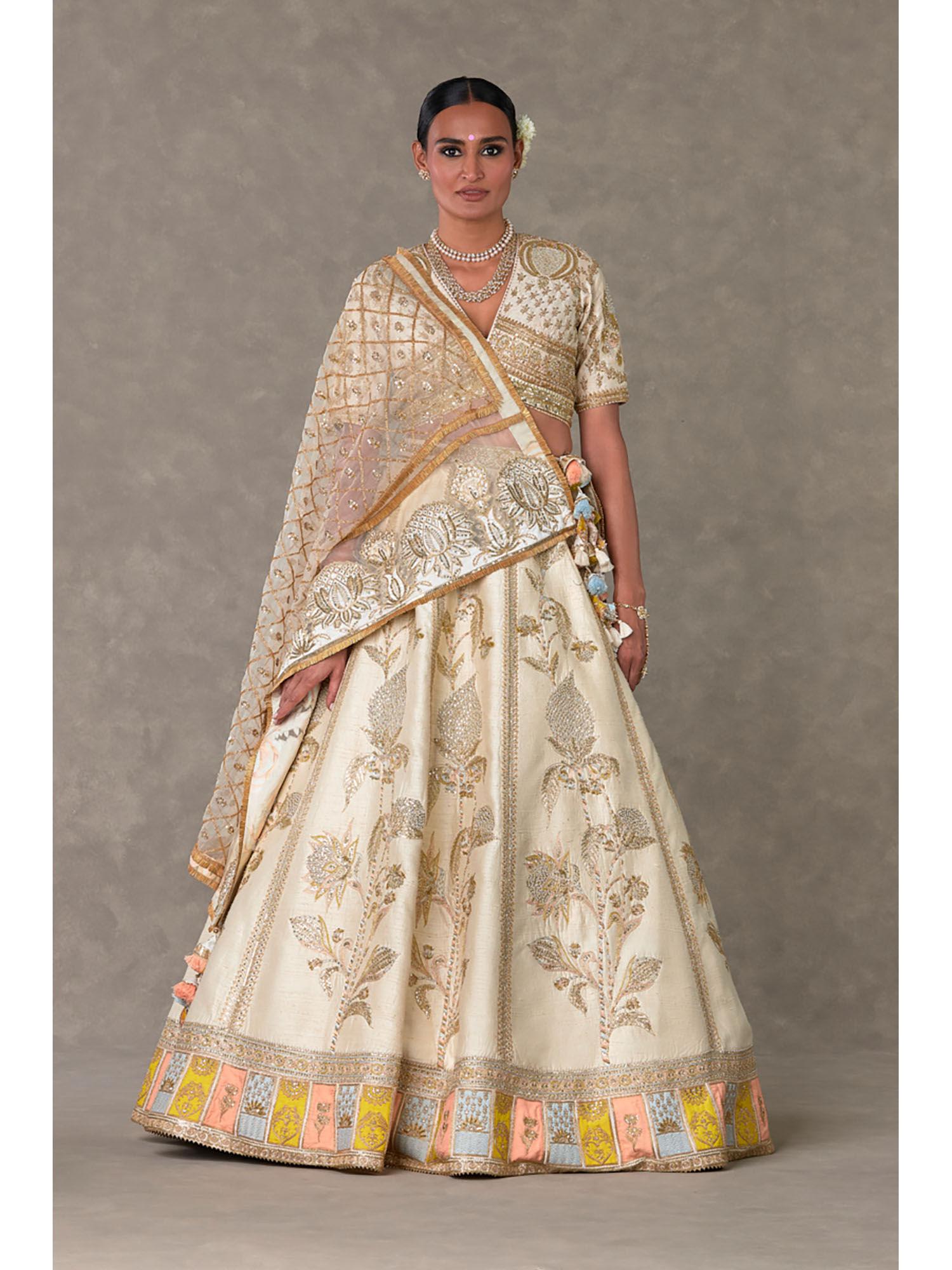 ivory anar-phool lehenga with blouse & dupatta (set of 4)