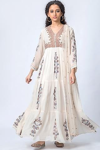 ivory embroidered anarkali set