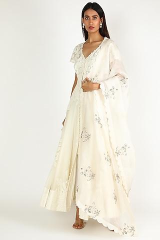 ivory embroidered kurta set