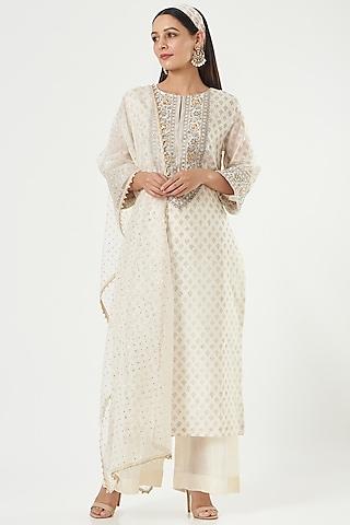 ivory kurta set with embroidery