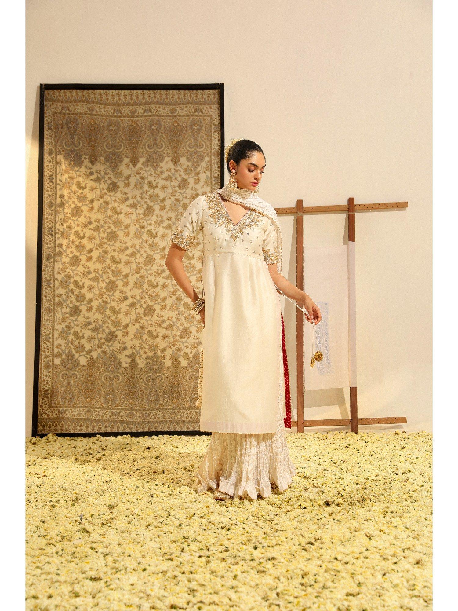 ivory shahnawaz straight kurta with lehenga and dupatta (set of 3)