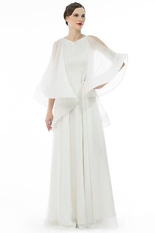 ivory trapeza gown with dramatic sleeves