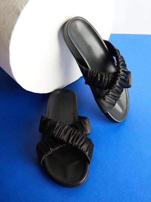iykyk women's black cross strap sandals