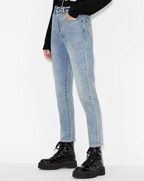 j51 carrot fit lightly washed jeans with icon logo patch