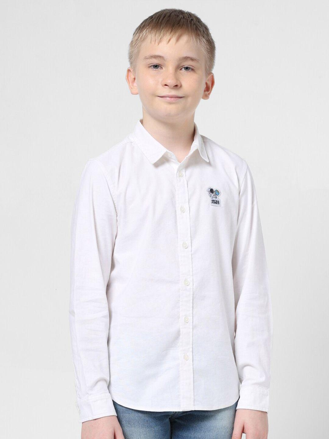 jack & jones junior boys brand logo printed spread collar cotton casual shirt