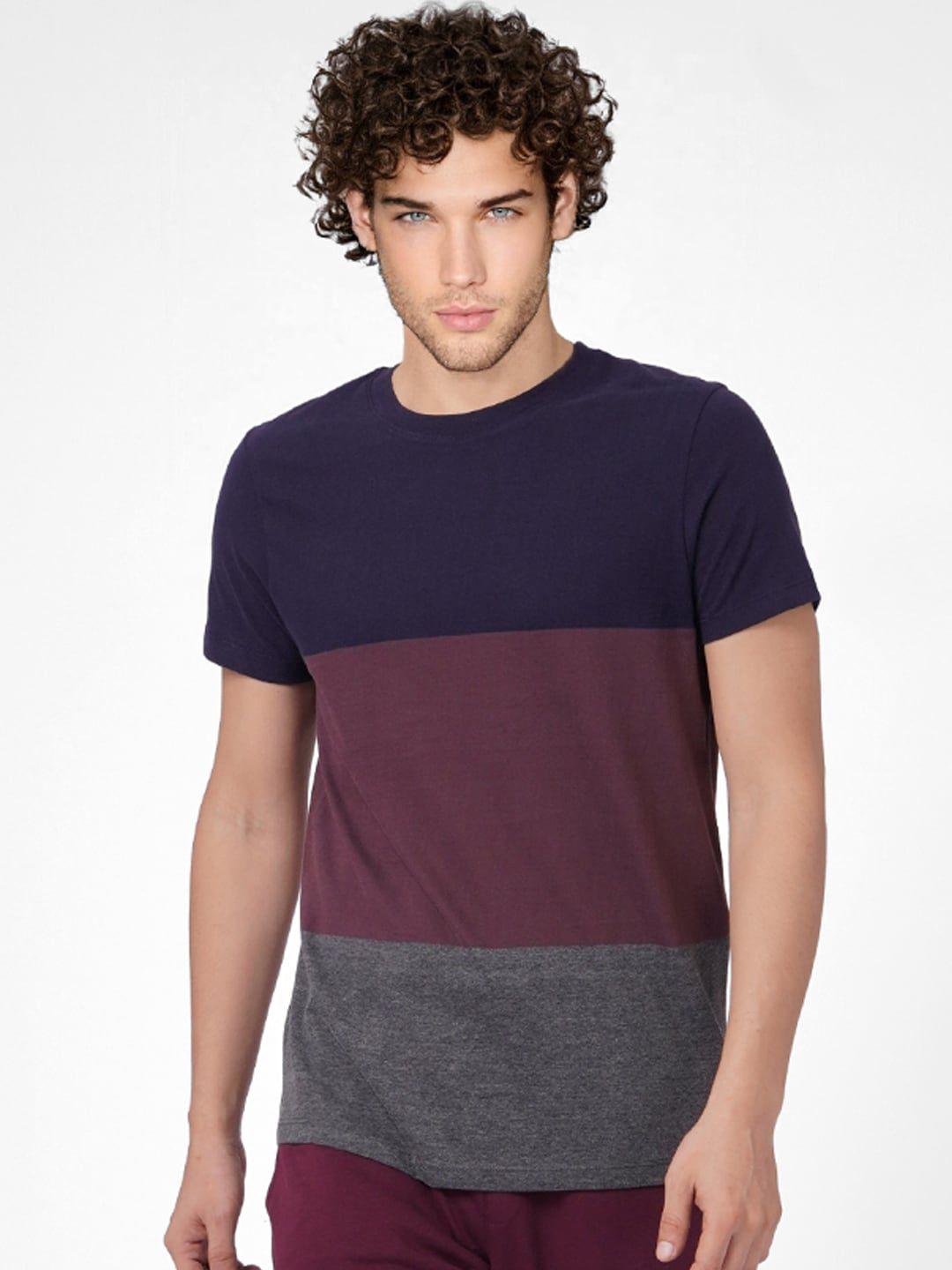 jack & jones men blue & burgundy colourblocked cotton t-shirt