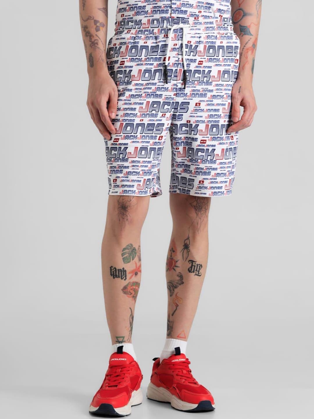 jack-&-jones-men-typography-printed-shorts