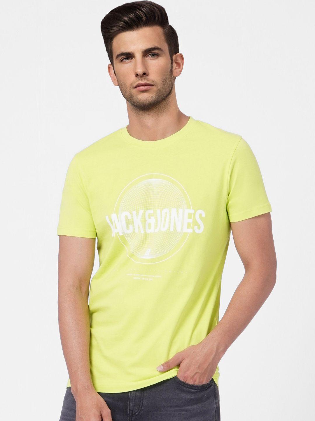 jack & jones men lime green & white typography printed pure cotton slim fit t-shirt