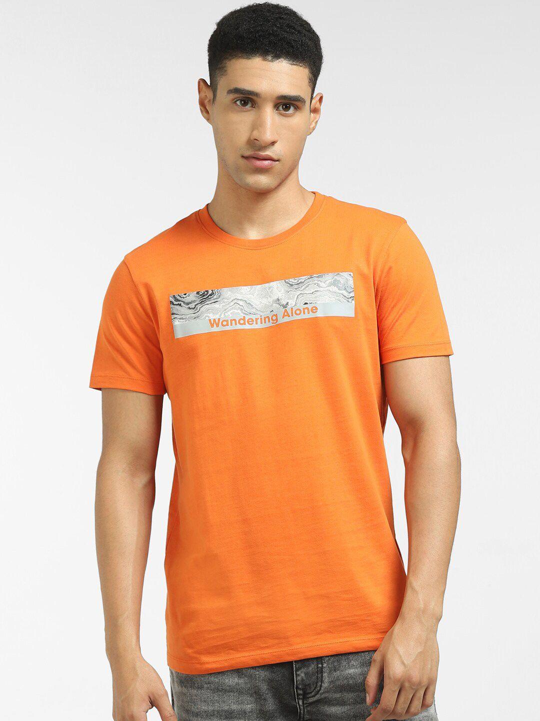 jack & jones men orange printed applique t-shirt