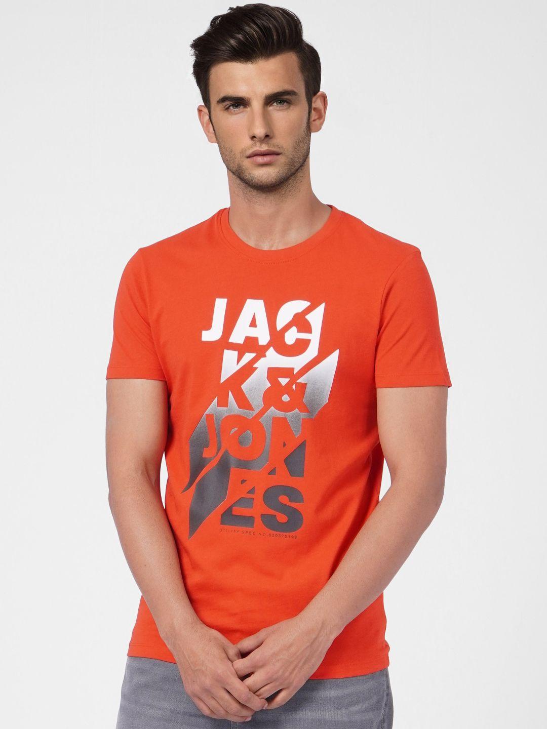 jack & jones men red & white typography printed pure cotton slim fit t-shirt
