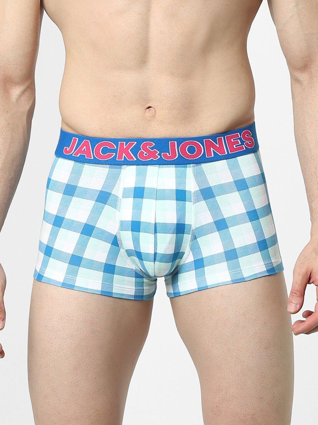 jack & jones men white & blue checked cotton trunk 153737201