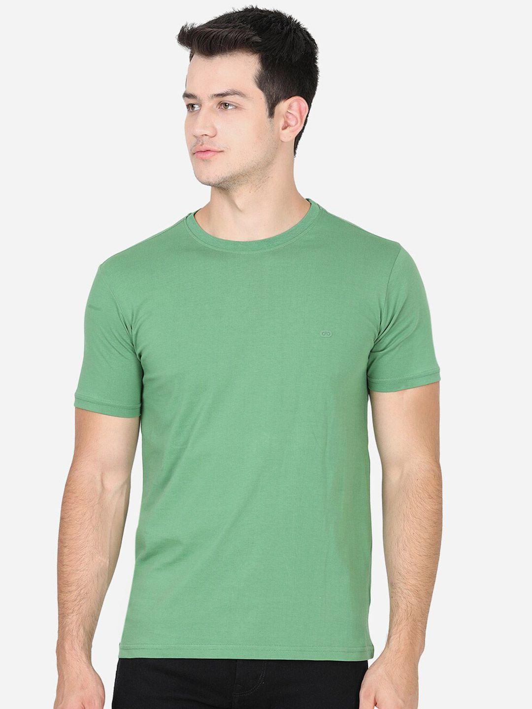 jade blue men green cotton solid slim fit t-shirt