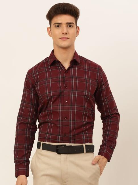 jainish maroon regular fit checks shirt