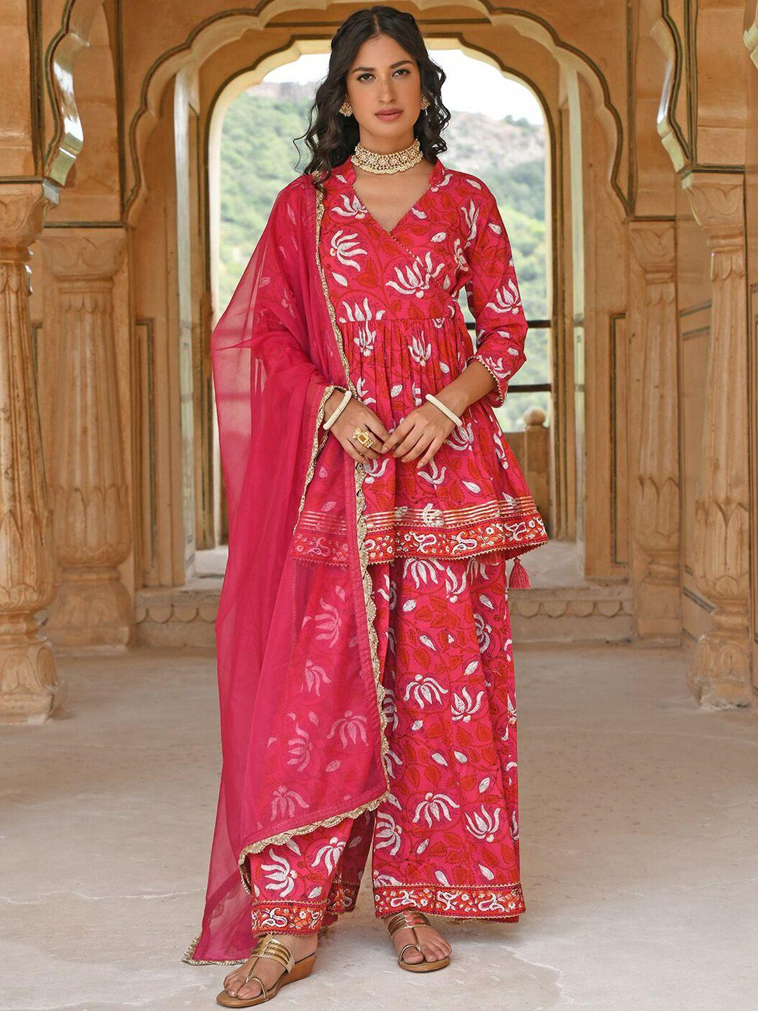 janasya women pink cotton floral block print short kurta with sharara & dupatta