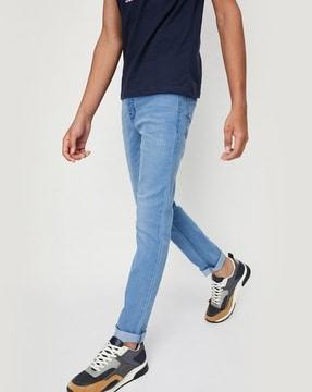 jeans with 5 pocket styling