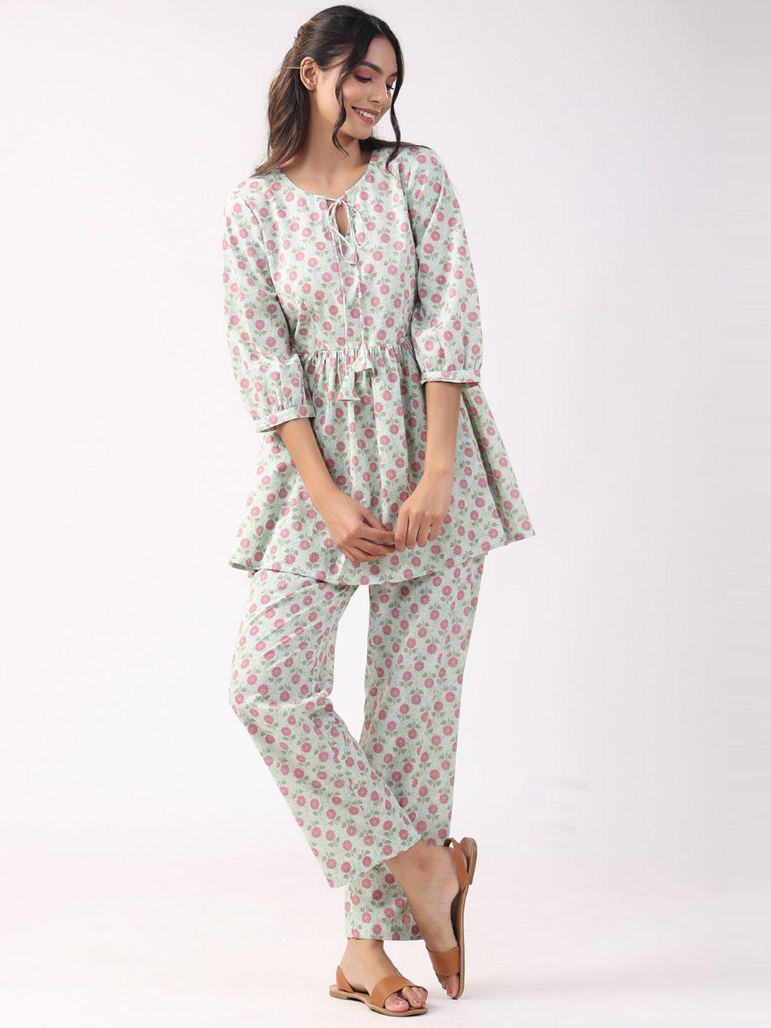 jisora green floral printed pure cotton top & pyjamas night suits