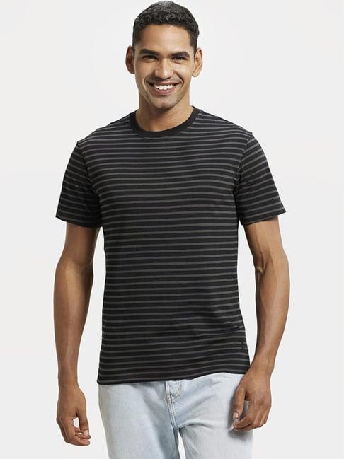 jockey 2715 black & grey super combed cotton rich half sleeves t-shirt