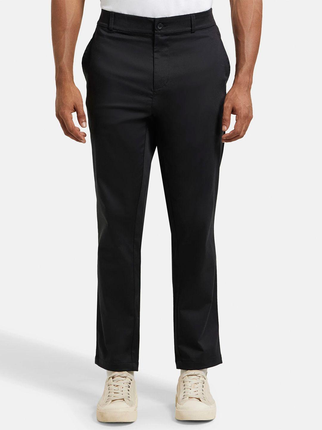 jockey men slim fit mid-rise trousers