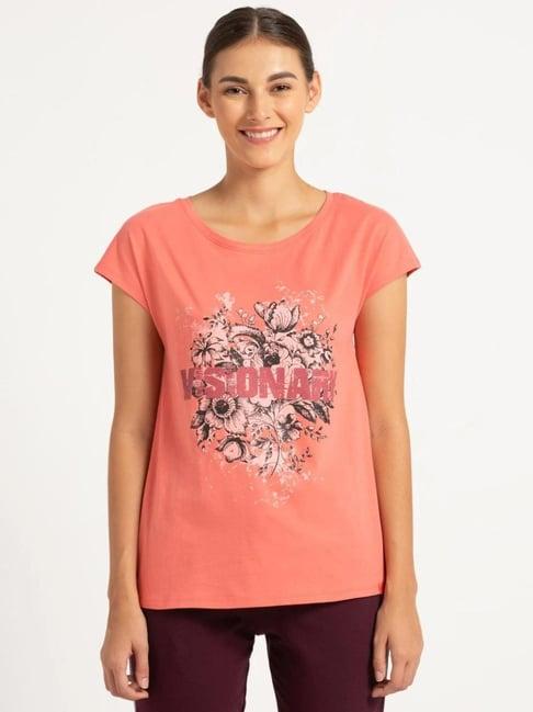 jockey peach graphic print t-shirt (colors & prints may vary)