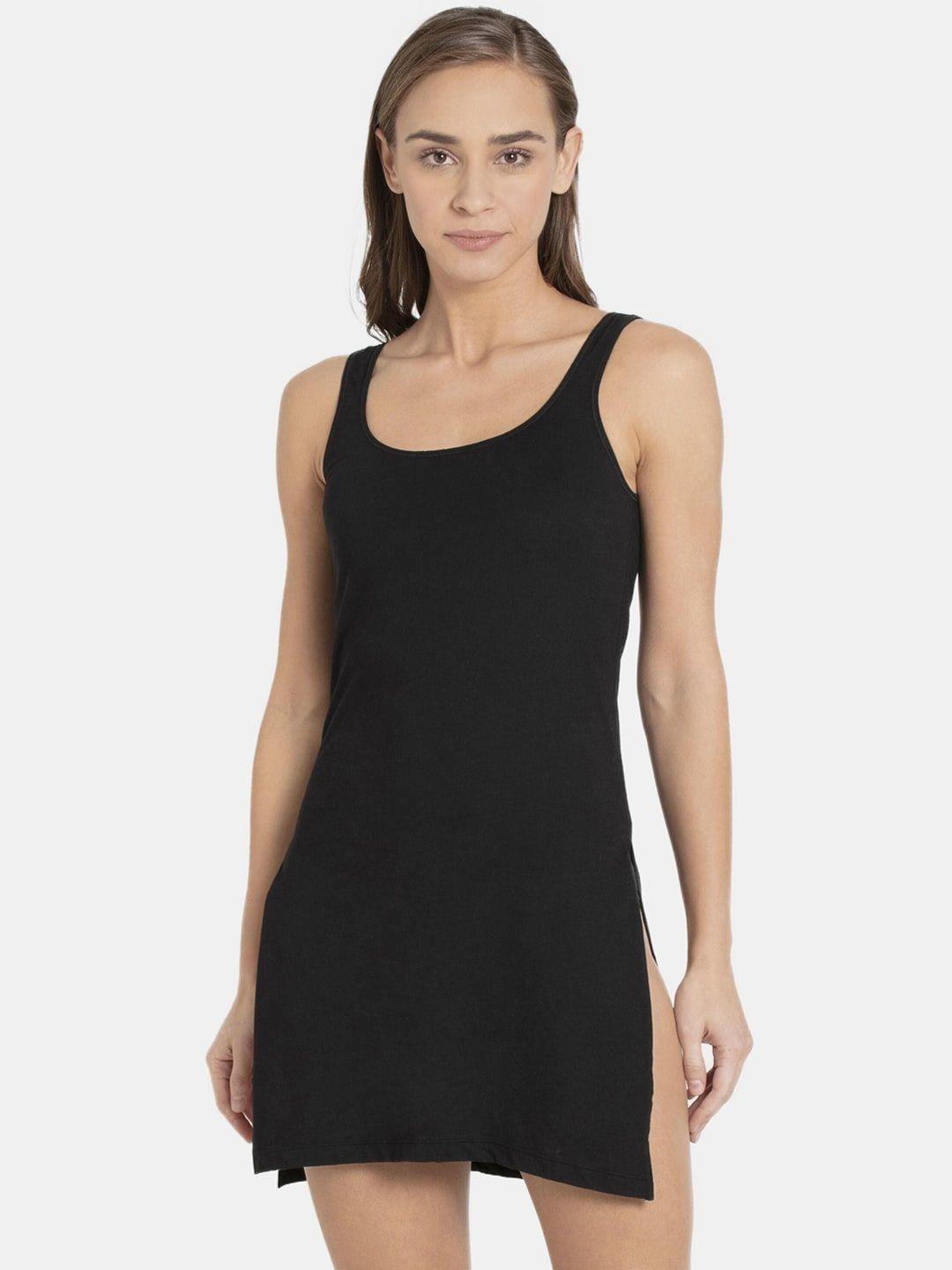 jockey women black solid long camisole 1488