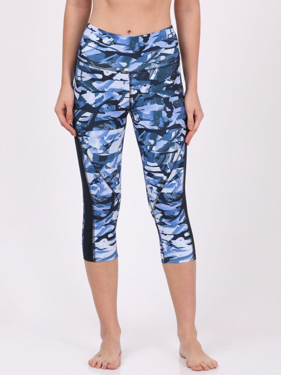 jockey women blue & white printed three-fourth lounge pants