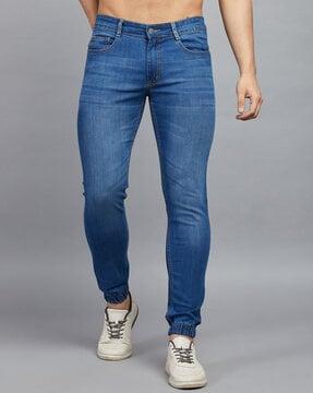 jogger jeans with 5-pocket styling