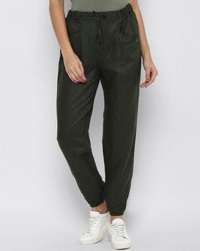 jogger pants with insert pockets