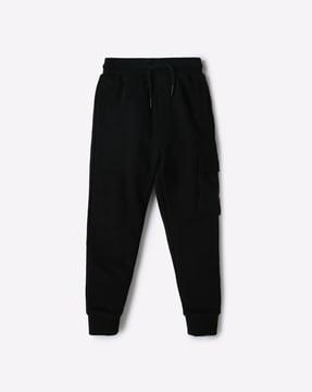 joggers with cargo pocket