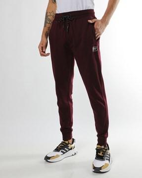 joggers with drawstring waistline