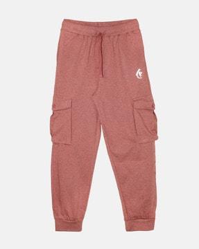 joggers with drawstrings waist