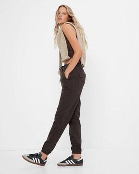 joggers with elasticated drawstring waist