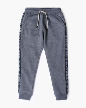 joggers with insert pockets