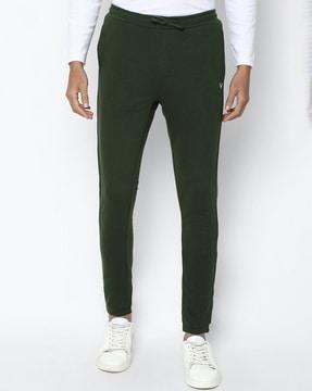 joggers with insert pockets