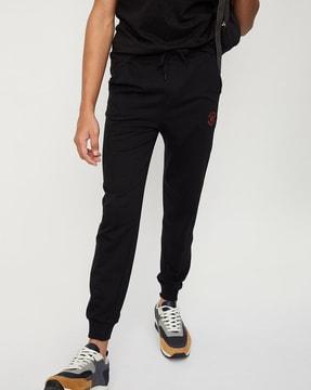 joggers with insert pockets