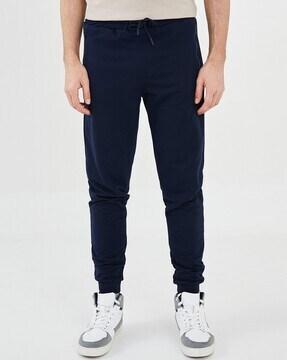 joggers with zip pockets