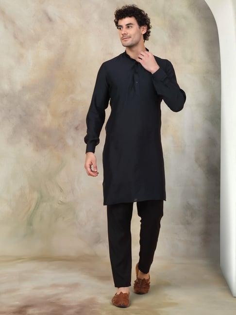 jompers black ragular fit kurta bottom set