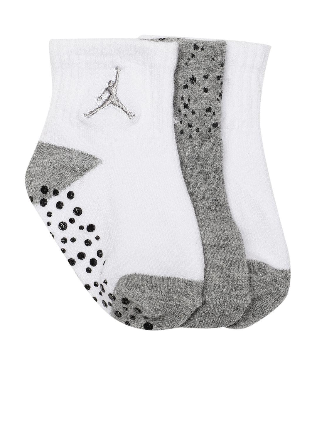 jordan boys grey & white set of 3 cement gripper socks