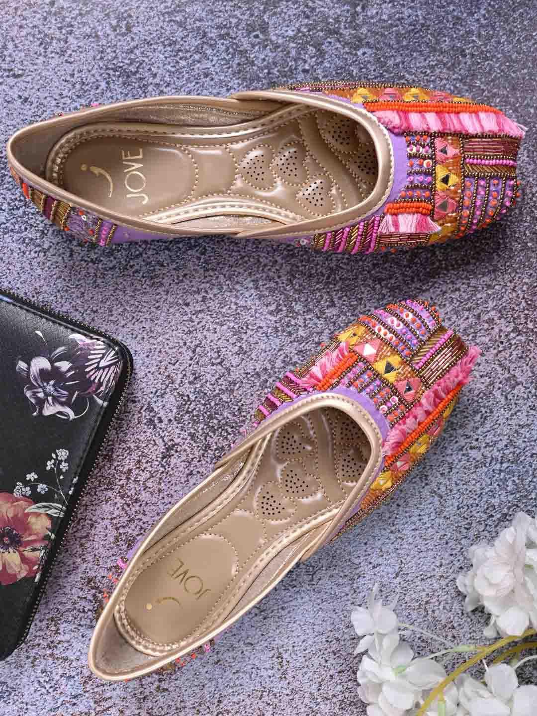 jove women embellished ethnic mojaris flats