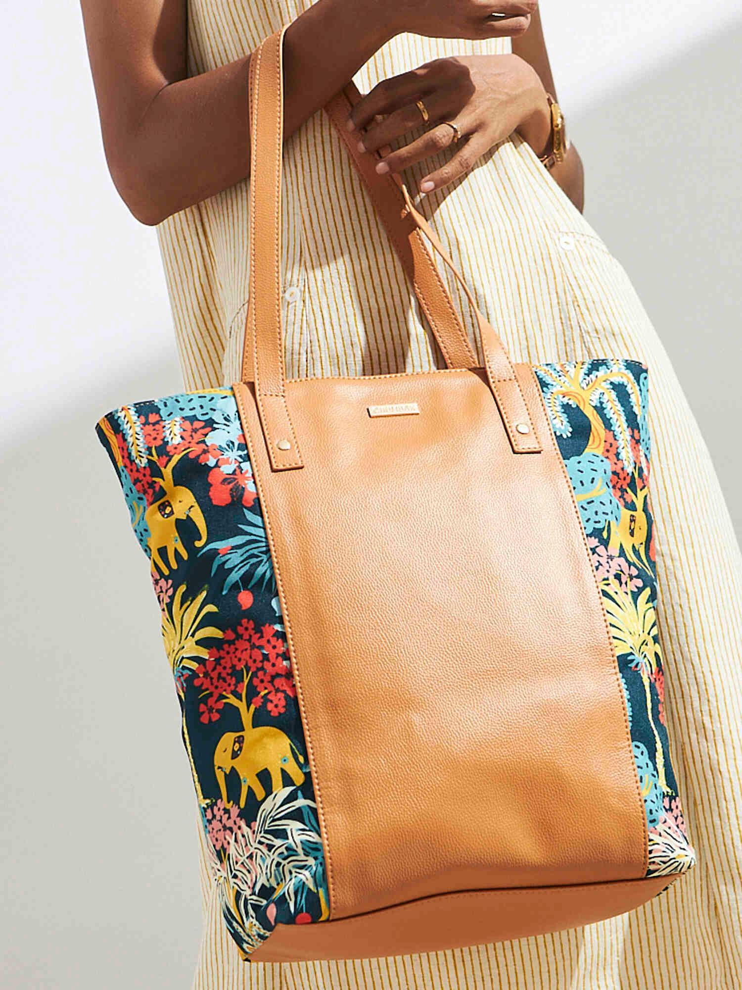 jungle drama tassel tote bag