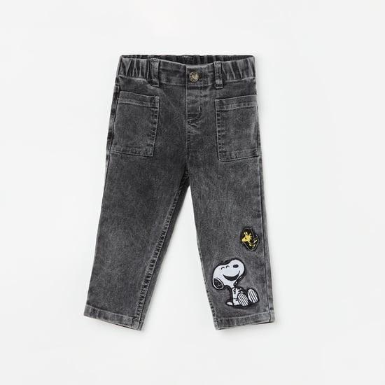 juniors boys solid applique detailed faded jeans