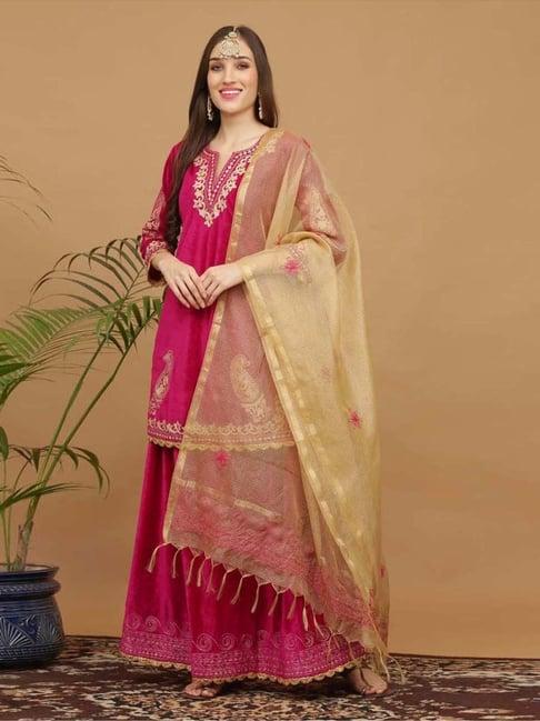 kaanchie nanggia pink velvet set of kurta bottom and dupatta