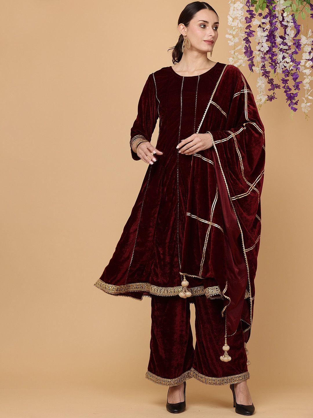 kaanchie nanggia women maroon panelled gotta patti kurta with palazzos & with dupatta