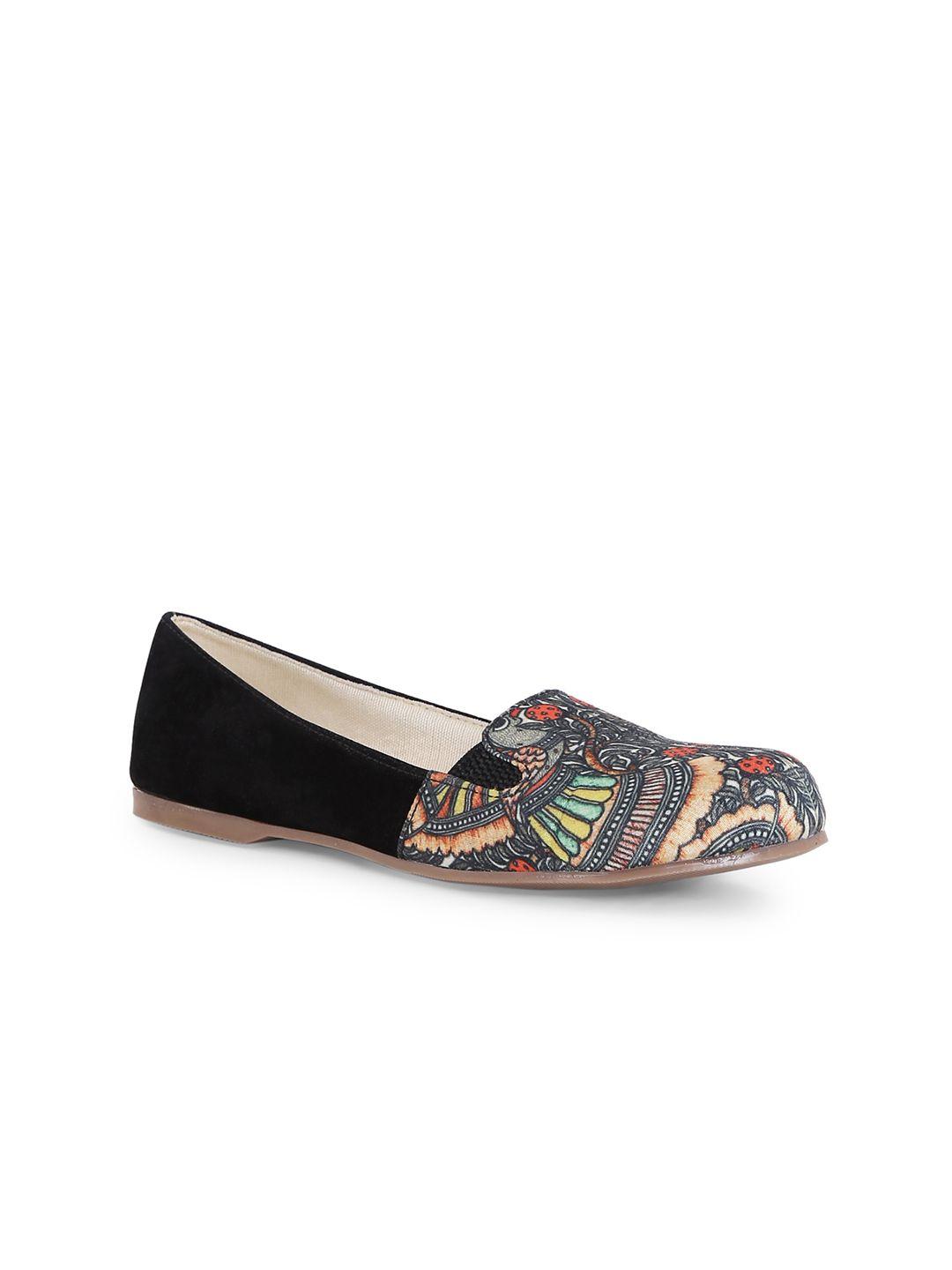 kanvas women black printed ballerinas